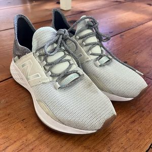 Women’s New Balance “Fresh Foam Roav” lace-up Athletic Sneakers Size 7.5